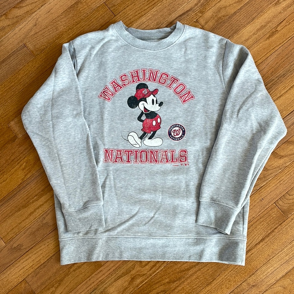 Washington Nationals Mickey Mouse sweatshirt XL